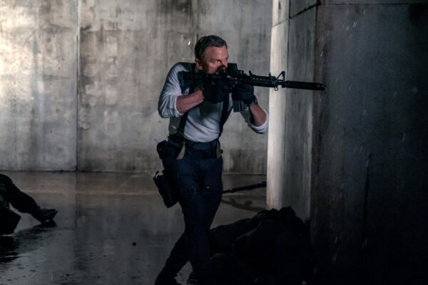 No Time To Die James Bond Film Smashes Box Office Records Film Industry The Guardian
